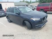 ✅ 2016 Volvo XC90 T6 Momentum • VIN: YV4A22PK1G1044690 • Lot: 42771863. Wystawiony na IAAI z przebiegiem 122 287 mil. Bezpłatny archiwum sprzedaży aukcyjnych z USA i szczegółowy raport historii pojazdu na DreamBid. Zdjęcie 1.