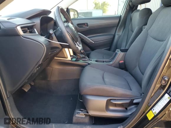 ✅ 2024 Toyota Corolla Cross LE • VIN: 7MUBAAAG9RV088263 • Lot: 93032095. Listed on Copart with 23,549 mi. Free auction sales archive from the USA and detailed vehicle history report at DreamBid. Image 7.