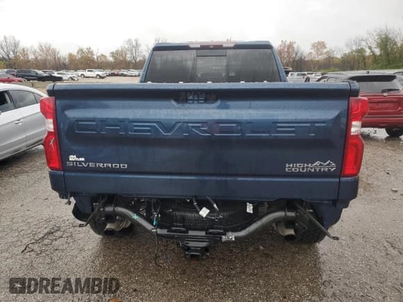 ✅ 2019 Chevrolet Silverado 1500 High Country • VIN: 3GCUYHEL2KG167793 • Lot: 79044534. Wystawiony na Copart z przebiegiem 67 012 mil. Bezpłatny archiwum sprzedaży aukcyjnych z USA i szczegółowy raport historii pojazdu na DreamBid. Zdjęcie 6.