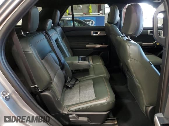 ✅ 2024 Ford Explorer Timberline • VIN: 1FMSK8JH8RGA42163 • Lot: 51001805. Wystawiony na Copart z przebiegiem 7 552 mil. Bezpłatny archiwum sprzedaży aukcyjnych z USA i szczegółowy raport historii pojazdu na DreamBid. Zdjęcie 11.