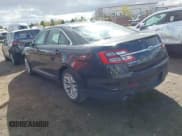 ✅ 2019 Ford Taurus Limited • VIN: 1FAHP2F82KG118106 • Lot: 43530297. Wystawiony na IAAI z przebiegiem 130 745 mil. Bezpłatny archiwum sprzedaży aukcyjnych z USA i szczegółowy raport historii pojazdu na DreamBid. Zdjęcie 3.