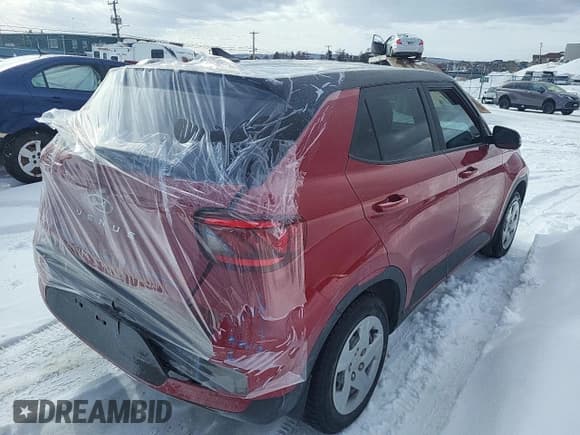 ✅ 2022 Hyundai Venue SE • VIN: KMHRB8A37NU208820 • Lot: 45515185. Listed on Copart with 57,270 mi. Free auction sales archive from the USA and detailed vehicle history report at DreamBid. Image 3.