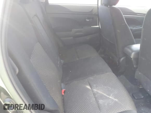 ✅ 2016 Mitsubishi Outlander ES • VIN: JA4AR3AW6GZ055163 • Lot: 43174920. Listed on IAAI with 104,762 mi. Free auction sales archive from the USA and detailed vehicle history report at DreamBid. Image 8.