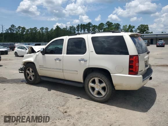 ✅ 2014 Chevrolet Tahoe LTZ • VIN: 1GNSCCE07ER121175 • Лот: 62642925. Опубликован ранее на Copart с пробегом Не указан. Бесплатный доступ к архиву аукционных продаж из США и подробный отчёт об истории автомобиля на DreamBid. Изображение 2.
