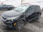 ✅ 2022 Kia Seltos LX • VIN: KNDEPCAA0N7248841 • Lot: 43551644. Wystawiony na IAAI z przebiegiem 68 172 mil. Bezpłatny archiwum sprzedaży aukcyjnych z USA i szczegółowy raport historii pojazdu na DreamBid. Zdjęcie 2.