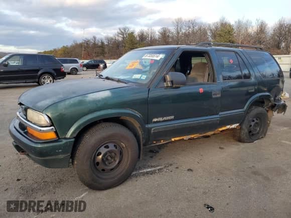 ✅ 2002 Chevrolet Blazer LS • VIN: 1GNDT13W22K217045 • Lot: 87355514. Listed on Copart with 159,038 mi miles. Access the free auction sales archive from the USA and view a detailed vehicle history report at DreamBid. Image 1.