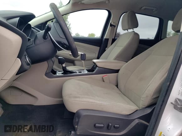 ✅ 2017 Ford Escape SE • VIN: 1FMCU0GD9HUB08904 • Lot: 71559995. Listed on Copart with 149,393 mi. Free auction sales archive from the USA and detailed vehicle history report at DreamBid. Image 7.