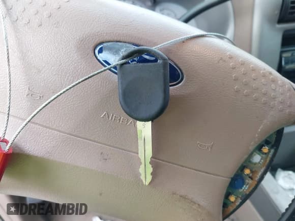 ✅ 2001 Ford Explorer Sport • VIN: 1FMYU60E81UC73991 • Лот: 41675269. Опубликован ранее на IAAI с пробегом 207 626 миль. Бесплатный доступ к архиву аукционных продаж из США и подробный отчёт об истории автомобиля на DreamBid. Изображение 11.