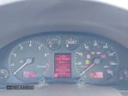 ✅ 2000 Audi A6 • VIN: WAUEH24B2YN051002 • Лот: 42207559. Опубликован ранее на IAAI с пробегом 182 246 миль. Бесплатный доступ к архиву аукционных продаж из США и подробный отчёт об истории автомобиля на DreamBid. Изображение 7.