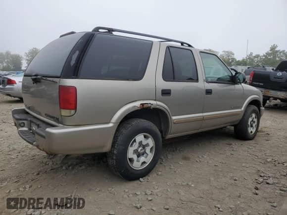 2002 Chevrolet Blazer LS with VIN 1GNDT13W32K183150, listed as a Copart auction lot 71788514 with 79,140 mi miles and Clean title. Bid and sale history available at DreamBid. Image 3.