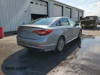 2015 Hyundai Sonata Limited z VIN 5NPE34AF2FH224454, wystawiony jako Copart lot #71453985 z przebiegiem 209 385 mil mil oraz Szkoda całkowita • Salvage title. Historia ofert i sprzedaży dostępna na DreamBid. Obrazek 3.