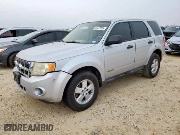 ✅ 2008 Ford Escape XLS • VIN: 1FMCU02Z48KE21972 • Lot: 90432085. Listed on Copart with 205,473 mi. Free auction sales archive from the USA and detailed vehicle history report at DreamBid. Image 1.