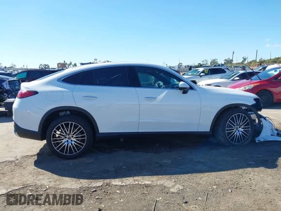 ✅ 2025 Mercedes-Benz GLC 300 • VIN: W1NKJ4HB1SF329799 • Лот: 43460057. Опубликован ранее на IAAI с пробегом 6 914 миль. Бесплатный доступ к архиву аукционных продаж из США и подробный отчёт об истории автомобиля на DreamBid. Изображение 14.