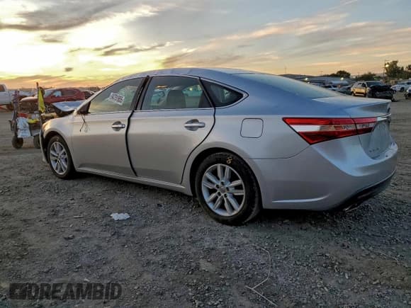 ✅ 2013 Toyota Avalon XLE Premium • VIN: 4T1BK1EBXDU007504 • Лот: 94751955. Опубликован ранее на Copart с пробегом 210 782 миль. Бесплатный доступ к архиву аукционных продаж из США и подробный отчёт об истории автомобиля на DreamBid. Изображение 2.