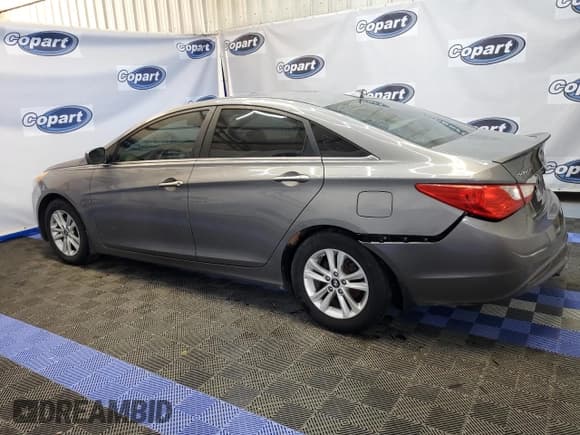 ✅ 2013 Hyundai Sonata GLS • VIN: 5NPEB4AC8DH579151 • Lot: 62319604. Listed on Copart with 144,124 mi. Free auction sales archive from the USA and detailed vehicle history report at DreamBid. Image 2.