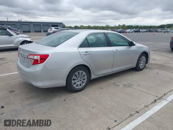 2012 Toyota Camry LE с VIN 4T1BF1FK0CU012051, выставлен на аукционе IAAI как лот 43401191 с пробегом 200 698 миль миль и . История ставок и продаж доступна на DreamBid. Изображение 4.