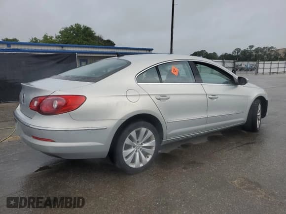 ✅ 2010 Volkswagen CC Sport • VIN: WVWNN7AN1AE553254 • Лот: 55956445. Опубликован ранее на Copart с пробегом 113 828 миль. Бесплатный доступ к архиву аукционных продаж из США и подробный отчёт об истории автомобиля на DreamBid. Изображение 3.