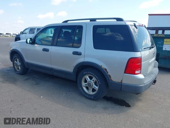 ✅ 2003 Ford Explorer XLT • VIN: 1FMZU73K13ZA23946 • Lot: 42986785. Listed on IAAI with 254,867 mi. Free auction sales archive from the USA and detailed vehicle history report at DreamBid. Image 3.