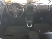 ✅ 2018 Volkswagen Tiguan • VIN: WVGBV7AX4JK005122 • Лот: 91357485. Опубликован ранее на Copart с пробегом Не указан. Бесплатный доступ к архиву аукционных продаж из США и подробный отчёт об истории автомобиля на DreamBid. Изображение 8.