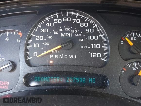 ✅ 2006 Chevrolet Silverado 2500HD LT3 • VIN: 1GCHK23D66F147100 • Лот: 42173062. Опубликован ранее на IAAI с пробегом 227 592 миль. Бесплатный доступ к архиву аукционных продаж из США и подробный отчёт об истории автомобиля на DreamBid. Изображение 7.