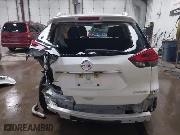 ✅ 2017 Nissan Rogue SV • VIN: KNMAT2MV6HP521935 • Lot: 41991833. Listed on IAAI with 80,031 mi. Free auction sales archive from the USA and detailed vehicle history report at DreamBid. Image 17.