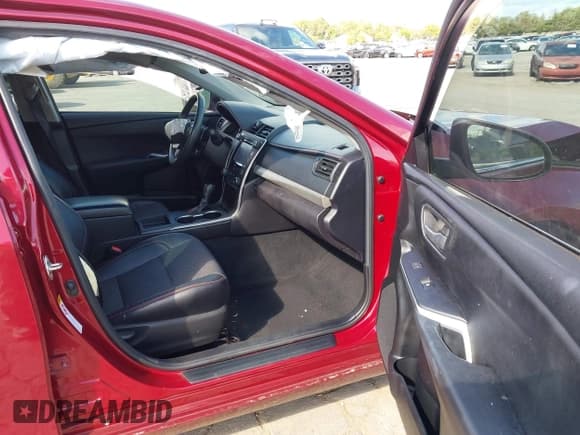 ✅ 2017 Toyota Camry SE • VIN: 4T1BF1FK4HU696576 • Лот: 43169000. Опубликован ранее на IAAI с пробегом 133 031 миль. Бесплатный доступ к архиву аукционных продаж из США и подробный отчёт об истории автомобиля на DreamBid. Изображение 5.