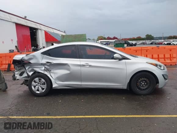2016 Hyundai Elantra SE с VIN KMHDH4AE1GU483699, выставлен на аукционе IAAI как лот 43611187 с пробегом 183 463 миль миль и . История ставок и продаж доступна на DreamBid. Изображение 14.