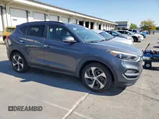 2016 Hyundai Tucson Sport z VIN KM8J33A27GU179133, wystawiony jako Copart lot #80678615 z przebiegiem 191 045 mil mil oraz Czysty tytuł • Clean title. Historia ofert i sprzedaży dostępna na DreamBid. Obrazek 4.