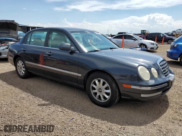 ✅ 2004 Kia Amanti • VIN: KNALD124445029529 • Lot: 69082135. Listed on Copart with 120,110 mi. Free auction sales archive from the USA and detailed vehicle history report at DreamBid. Image 4.