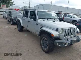 ✅ 2023 Jeep Gladiator Overland • VIN: 1C6HJTFG9PL523216 • Lot: 42962212. Wystawiony na IAAI z przebiegiem Nie podano. Bezpłatny archiwum sprzedaży aukcyjnych z USA i szczegółowy raport historii pojazdu na DreamBid. Zdjęcie 1.