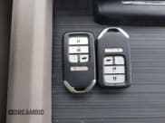 ✅ 2020 Honda Pilot EX-L • VIN: 5FNYF6H54LB021623 • Lot: 43393257. Wystawiony na IAAI z przebiegiem 106 309 mil. Bezpłatny archiwum sprzedaży aukcyjnych z USA i szczegółowy raport historii pojazdu na DreamBid. Zdjęcie 11.