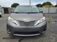 ✅ 2016 Toyota Sienna XLE • VIN: 5TDYK3DC2GS748842 • Lot: 66277545. Wystawiony na Copart z przebiegiem 79 674 mil. Bezpłatny archiwum sprzedaży aukcyjnych z USA i szczegółowy raport historii pojazdu na DreamBid. Zdjęcie 5.