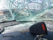 ✅ 2006 Jeep Commander • VIN: 1J8HG48N76C131206 • Lot: 43163922. Wystawiony na IAAI z przebiegiem 178 593 mil. Bezpłatny archiwum sprzedaży aukcyjnych z USA i szczegółowy raport historii pojazdu na DreamBid. Zdjęcie 11.