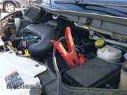 ✅ 2019 Ford Transit • VIN: 1FTYE1CM1KKA05322 • Lot: 43040678. Wystawiony na IAAI z przebiegiem 79 266 mil. Bezpłatny archiwum sprzedaży aukcyjnych z USA i szczegółowy raport historii pojazdu na DreamBid. Zdjęcie 21.