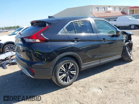 ✅ 2025 Mitsubishi Eclipse Cross SE • VIN: JA4ATWAA1SZ041798 • Lot: 43612777. Wystawiony na IAAI z przebiegiem 9 766 mil. Bezpłatny archiwum sprzedaży aukcyjnych z USA i szczegółowy raport historii pojazdu na DreamBid. Zdjęcie 4.