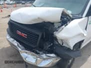 ✅ 2014 GMC Savana Cargo • VIN: 1GTW7FCAXE1905053 • Lot: 42166232. Wystawiony na IAAI z przebiegiem 340 493 mil. Bezpłatny archiwum sprzedaży aukcyjnych z USA i szczegółowy raport historii pojazdu na DreamBid. Zdjęcie 6.