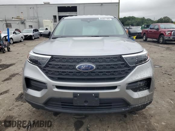 ✅ 2023 Ford Explorer • VIN: 1FMSK8BH8PGB57423 • Lot: 69307165. Wystawiony na Copart z przebiegiem 4 379 mil. Bezpłatny archiwum sprzedaży aukcyjnych z USA i szczegółowy raport historii pojazdu na DreamBid. Zdjęcie 5.