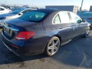 ✅ 2019 Mercedes-Benz E 300 • VIN: WDDZF4JB9KA679153 • Lot: 43559045. Wystawiony na IAAI z przebiegiem 56 340 mil. Bezpłatny archiwum sprzedaży aukcyjnych z USA i szczegółowy raport historii pojazdu na DreamBid. Zdjęcie 4.