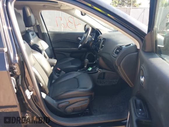 ✅ 2018 Jeep Compass Latitude • VIN: 3C4NJDBB0JT395357 • Lot: 42724367. Listed on IAAI with 76,825 mi. Free auction sales archive from the USA and detailed vehicle history report at DreamBid. Image 5.