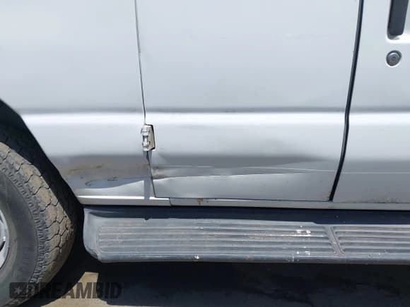 ✅ 2012 Ford Econoline Passenger XL • VIN: 1FBSS3BL3CDB17262 • Lot: 42311561. Wystawiony na IAAI z przebiegiem 165 736 mil. Bezpłatny archiwum sprzedaży aukcyjnych z USA i szczegółowy raport historii pojazdu na DreamBid. Zdjęcie 16.