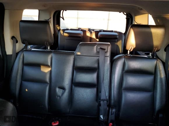 ✅ 2010 Ford Explorer Limited • VIN: 1FMEU7FE8AUA17737 • Lot: 42603645. Wystawiony na Copart z przebiegiem 228 673 mil. Bezpłatny archiwum sprzedaży aukcyjnych z USA i szczegółowy raport historii pojazdu na DreamBid. Zdjęcie 10.