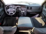 ✅ 2003 Dodge 1500 ST • VIN: 1D7HU18Z73S127813 • Лот: 77037304. Опубликован ранее на Copart с пробегом 168 078 миль. Бесплатный доступ к архиву аукционных продаж из США и подробный отчёт об истории автомобиля на DreamBid. Изображение 8.