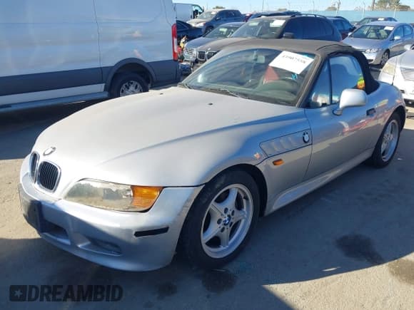 ✅ 1996 BMW 3 Series Z3 1.9 • VIN: 4USCH7326TLB74148 • Lot: 43907558. Listed on IAAI with 139,154 mi. Free auction sales archive from the USA and detailed vehicle history report at DreamBid. Image 2.