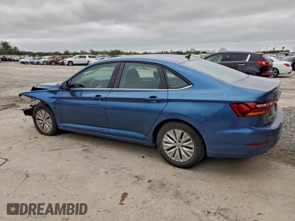 ✅ 2019 Volkswagen Jetta S • VIN: 3VWC57BU0KM151537 • Lot: 95590355. Listed on Copart with 33,022 mi. Free auction sales archive from the USA and detailed vehicle history report at DreamBid. Image 2.