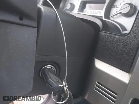 ✅ 2009 Ford F-150 XL • VIN: 1FTPW14V69FA31112 • Lot: 42140682. Listed on IAAI with 263,736 mi. Free auction sales archive from the USA and detailed vehicle history report at DreamBid. Image 11.