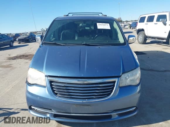 ✅ 2012 Chrysler Town & Country Touring L • VIN: 2C4RC1CG2CR175339 • Lot: 43636872. Wystawiony na IAAI z przebiegiem 194 616 mil. Bezpłatny archiwum sprzedaży aukcyjnych z USA i szczegółowy raport historii pojazdu na DreamBid. Zdjęcie 12.