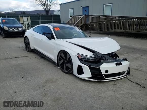 ✅ 2023 Audi e-tron GT Prestige • VIN: WAUEJBFW6P7005535 • Лот: 87029614. Опубликован ранее на Copart с пробегом 6 355 миль. Бесплатный доступ к архиву аукционных продаж из США и подробный отчёт об истории автомобиля на DreamBid. Изображение 13.