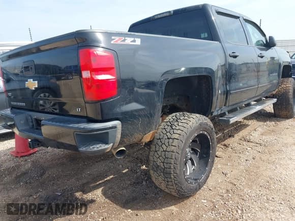 ✅ 2016 Chevrolet Silverado 1500 LT • VIN: 3GCUKREC1GG161367 • Lot: 42094082. Listed on IAAI with 183,661 mi. Free auction sales archive from the USA and detailed vehicle history report at DreamBid. Image 4.