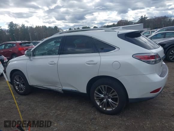 ✅ 2013 Lexus RX 450h • VIN: JTJBC1BA7D2056388 • Lot: 43599243. Wystawiony na IAAI z przebiegiem 131 948 mil. Bezpłatny archiwum sprzedaży aukcyjnych z USA i szczegółowy raport historii pojazdu na DreamBid. Zdjęcie 15.