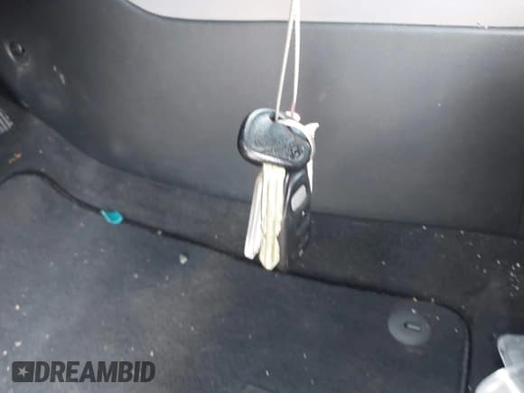 ✅ 2019 Hyundai Elantra SE • VIN: 5NPD74LF9KH480632 • Lot: 43335408. Listed on IAAI with 133,033 mi. Free auction sales archive from the USA and detailed vehicle history report at DreamBid. Image 11.